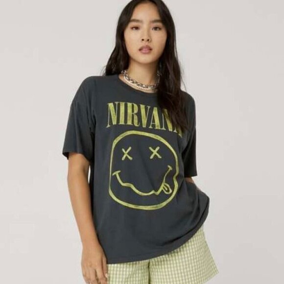Daydreamer Nirvana Smiley Merch Tee - Large - Picture 1 of 8